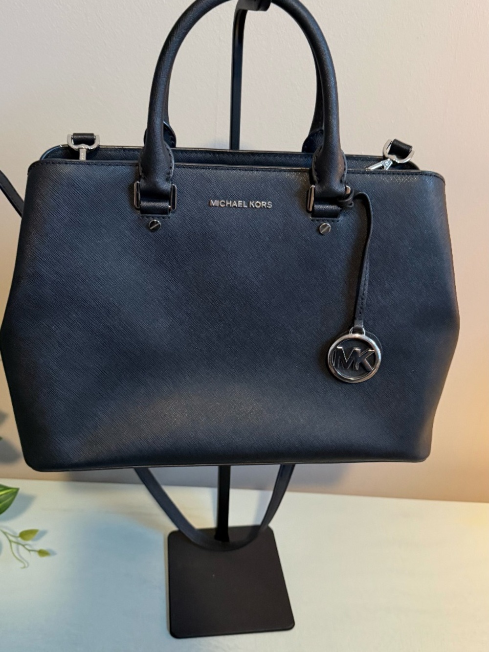 Michael Kors medium Savannah Leather Satchel bag tote